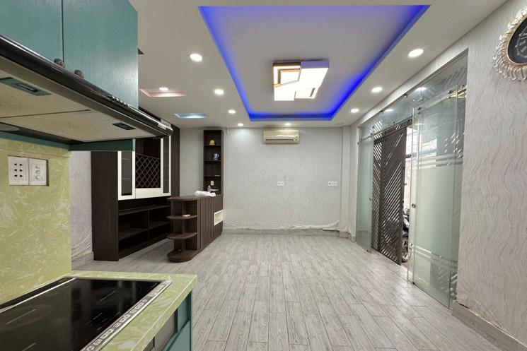NHÀ MẶT PHỐ NGÔ GIA TỰ – 5 TẦNG KINH DOANH SẦM UẤT