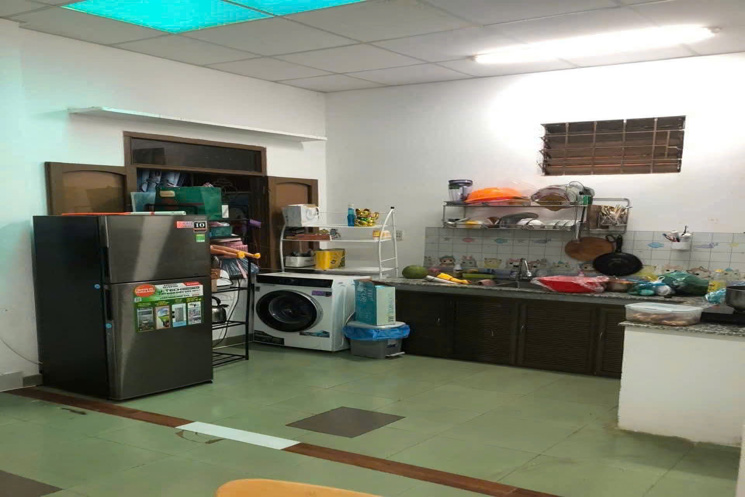 Cần bán Căn Nhà Hẻm 81 Y Wang ngay Bách Hóa Xanh
( NGÃ BA Y WANG - MAI THỊ LỰU )
cách ĐH Tây