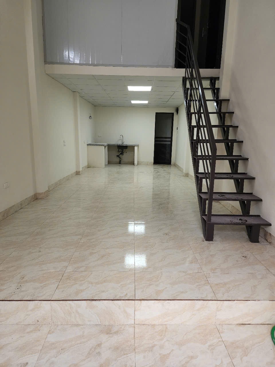 Cho thuê nhà 1.5 tầng, 2PN, đủ nội thất - Nam Phù, Hà Nội