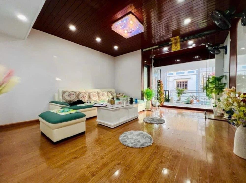 Bán Gấp Mặt Phố Đê La Thành - 71m2 x 3 Tầng - Lô Góc 3 Thoáng - Kinh Doanh Đỉnh