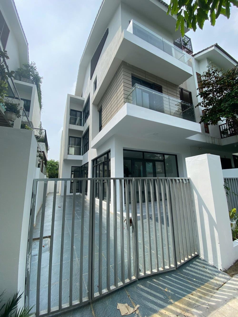 Cho thuê biệt thự Dương Nội 180m2 - Giá chỉ 15tr/tháng