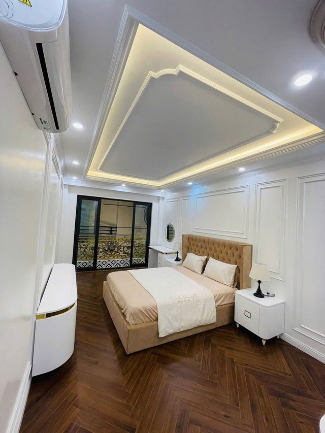 Nhà Mới 50m²x5T, Thang Máy, Gara - Vị Trí Vàng Minh Khai