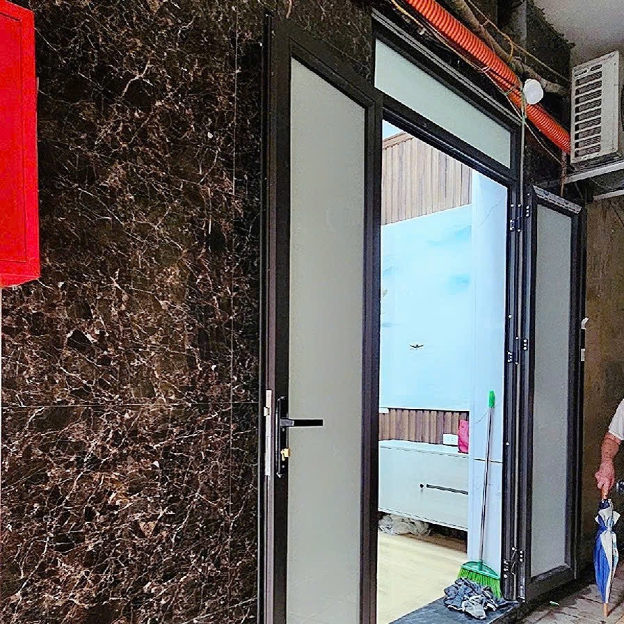 Bán nhà tập thể Nguyễn Trãi - Ô tô đỗ cửa, Full Nội Thất, 2 Ngủ