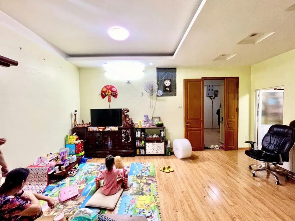 Bán nhà tập thể Quân đội Hoàng Sâm - 59/70m2 - Giá 4.68 tỷ