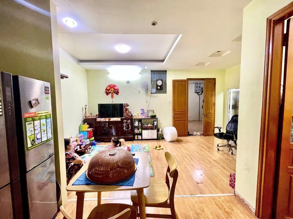 Bán nhà tập thể Quân đội Hoàng Sâm - 59/70m2 - Giá 4.68 tỷ