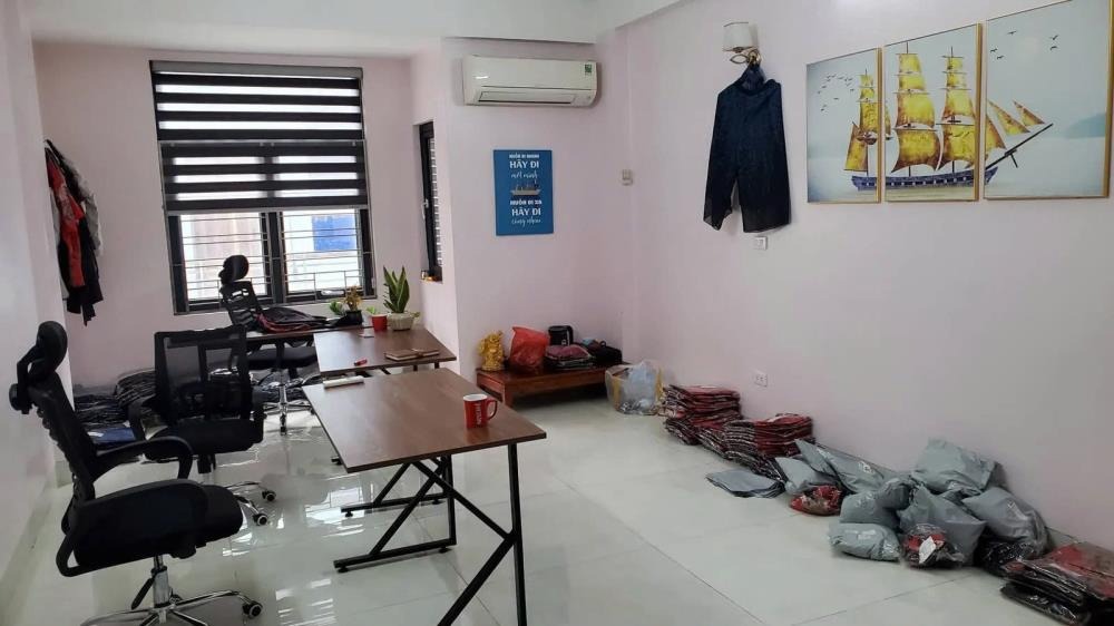 Bán Nhà Phố Đặng Tiến Đông 67m², 5 Tầng, Mặt Tiền 6m, Ô Tô Đỗ Cửa - 20 Tỷ