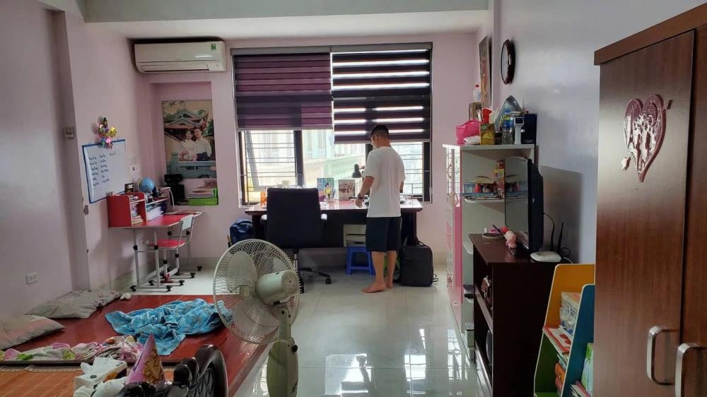 Bán Nhà Phố Đặng Tiến Đông 67m², 5 Tầng, Mặt Tiền 6m, Ô Tô Đỗ Cửa - 20 Tỷ
