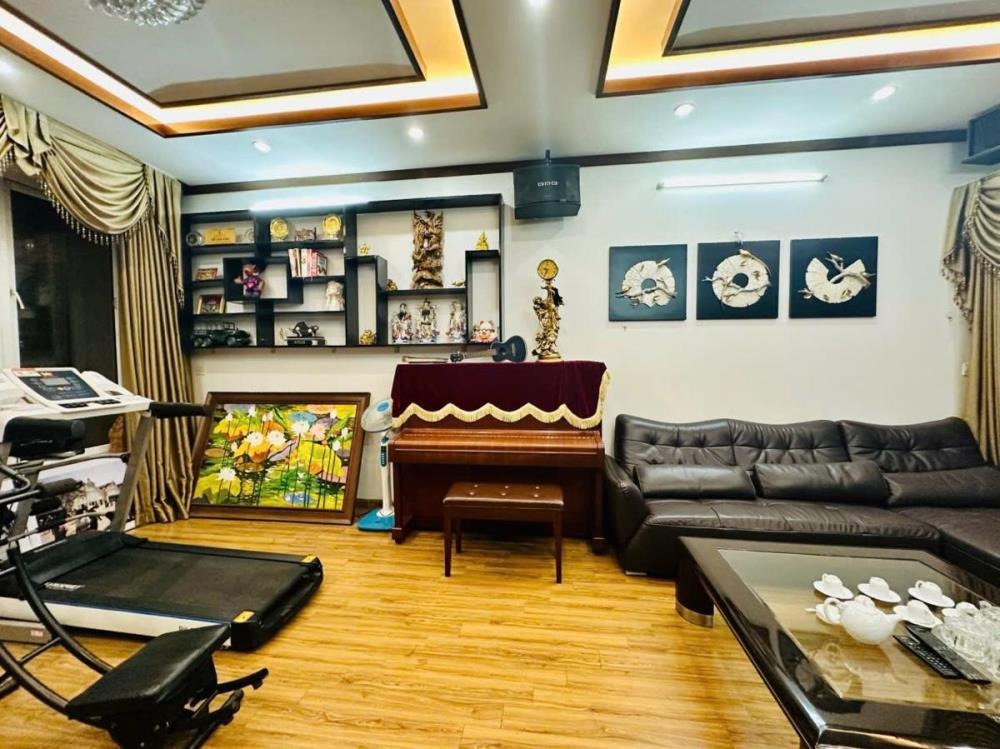 Bán Biệt Thự Tây Hồ - 110m2 x 5 Tầng, Lô Góc, Thang Máy, View Đẹp - Giá 33 Tỷ