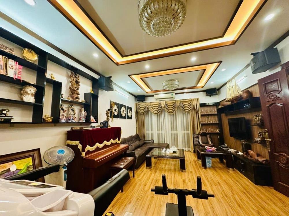Bán Biệt Thự Tây Hồ - 110m2 x 5 Tầng, Lô Góc, Thang Máy, View Đẹp - Giá 33 Tỷ