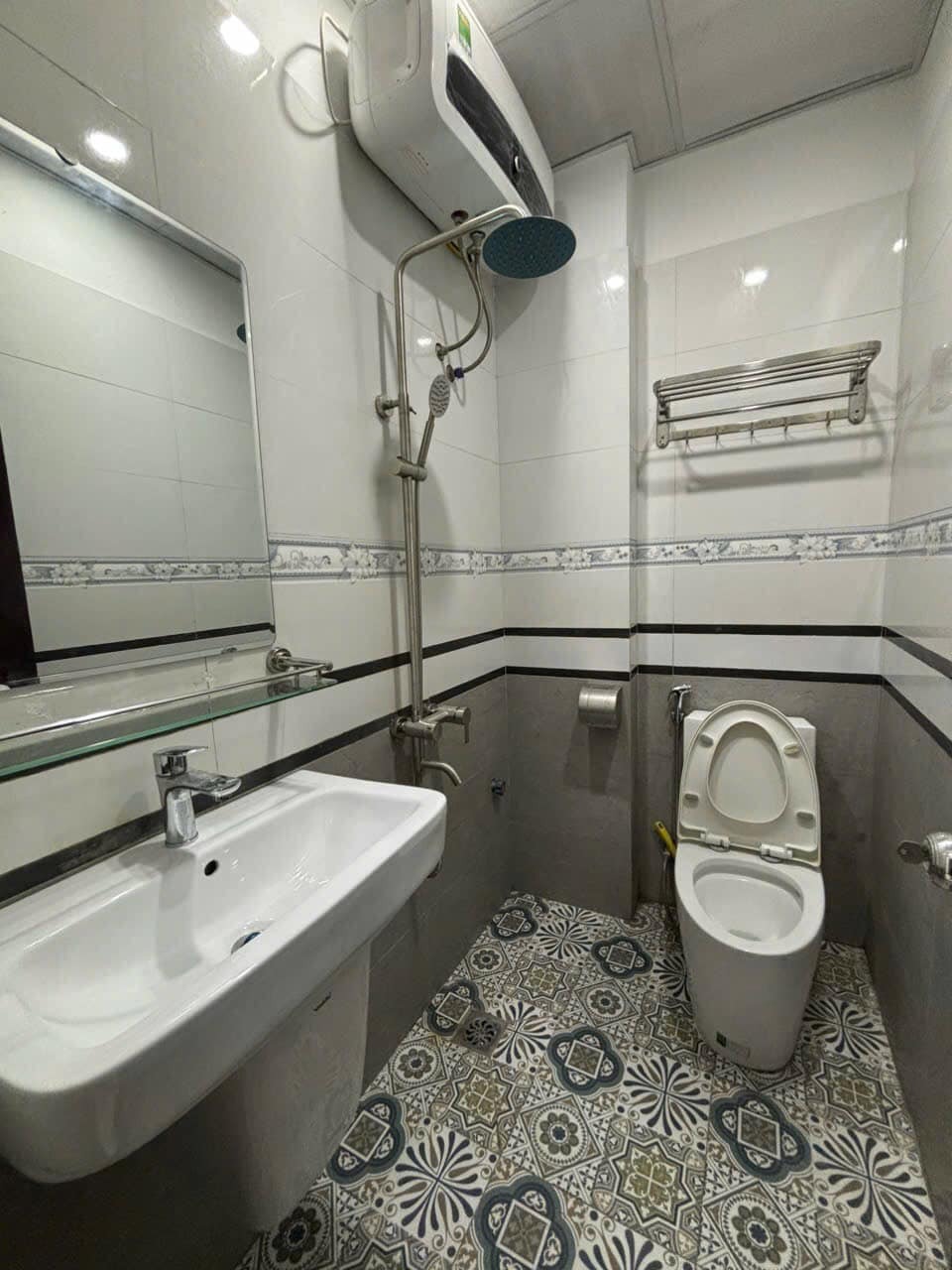 Nhà Mới 6 Tầng Hà Đông - Ô Tô Đỗ Cửa - Giá 6.25 Tỷ