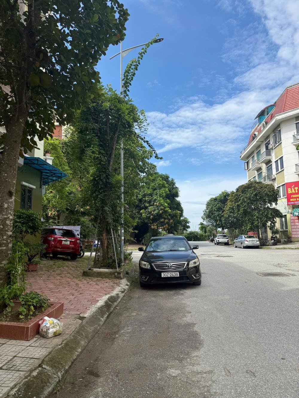 Bán nhà LK KĐT Văn Phú: 77m2, 5 tầng, View đẹp, 16.5 tỷ