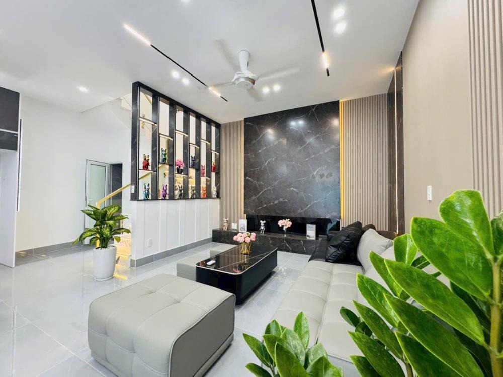 Lô Góc VIP Đà Nẵng - 72m2, 5 Tầng, Kinh Doanh Đỉnh Cao - Giá 17.5 Tỷ