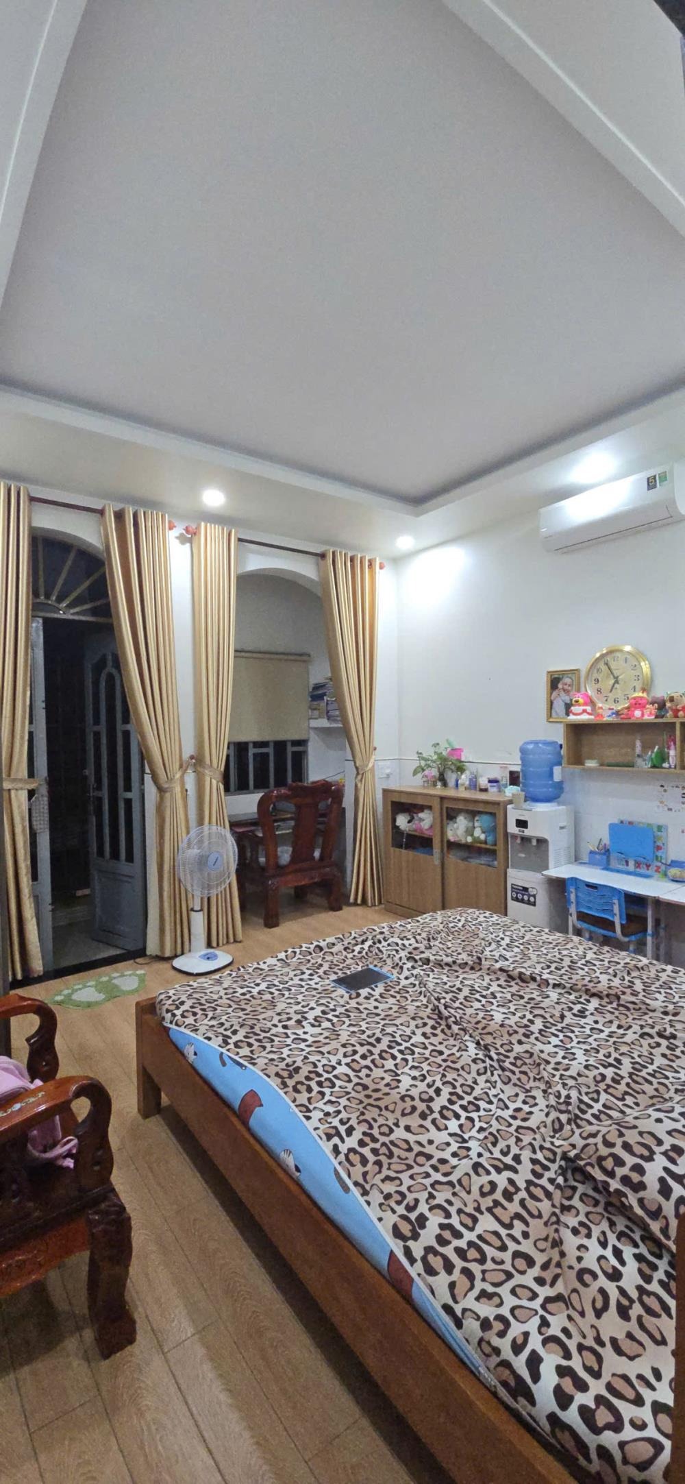 Bán nhà Quận 12: 1 trệt 1 lầu, 35m2, 2.95 tỷ - Sổ Hồng Riêng