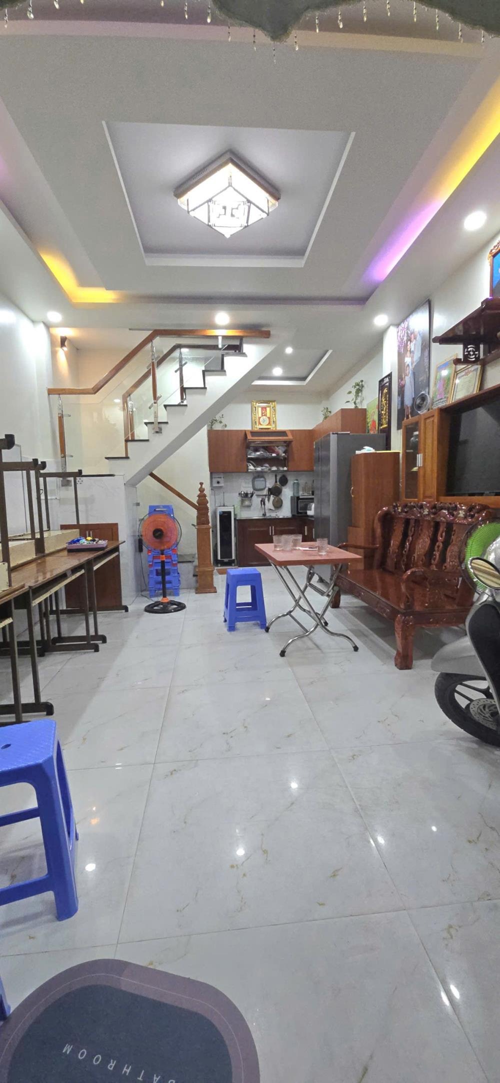 Bán nhà Quận 12: 1 trệt 1 lầu, 35m2, 2.95 tỷ - Sổ Hồng Riêng