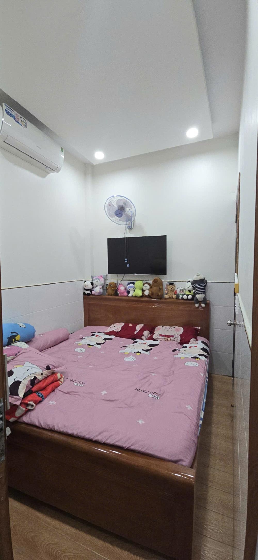 Bán nhà Quận 12: 1 trệt 1 lầu, 35m2, 2.95 tỷ - Sổ Hồng Riêng