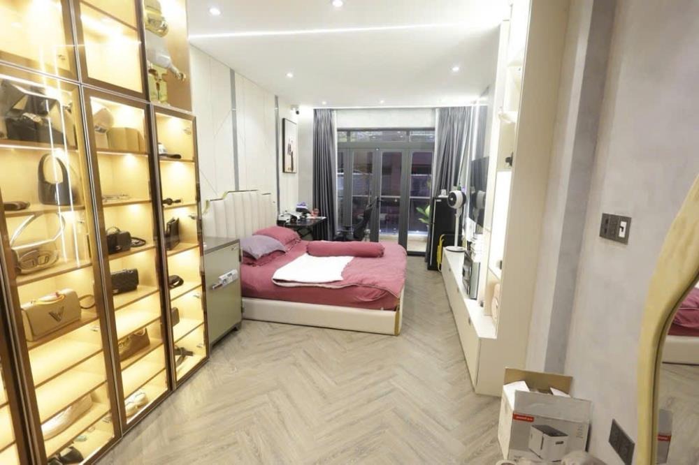 Bán Nhà Đẹp 5 Tầng, 43m2, 8.2 Tỷ - Vị Trí Đắc Địa, An Ninh