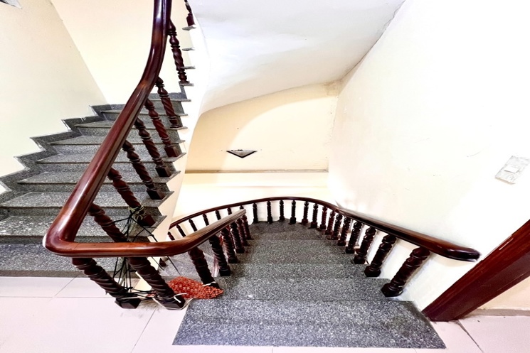 Bán Gấp Nhà Hẻm Huỳnh Tấn Phát Q7, 76m2, 3 Tầng, 5PN - Giá Chỉ 6.8 Tỷ, Sổ Đỏ