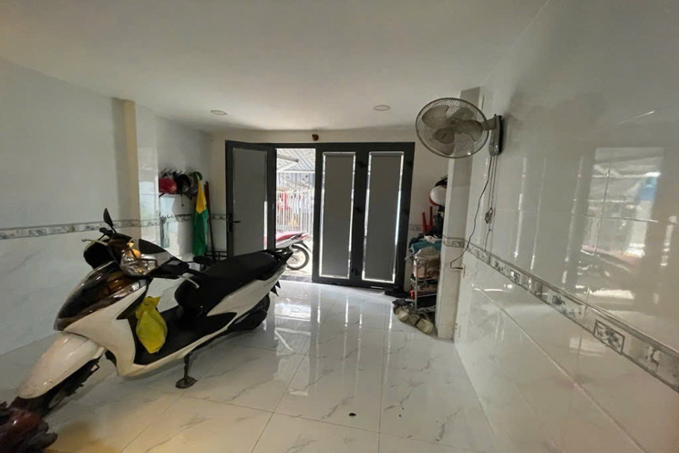 Bán Nhà Bùi Văn Ba, Quận 7, 4 Tầng 7 Phòng, Sổ Đỏ Giá Hời Chỉ 5.5 Tỷ