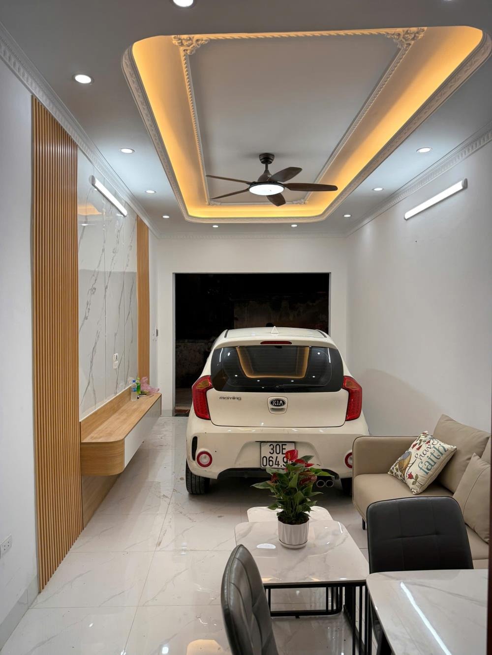 Bán nhà 35m2 x 5 tầng, ô tô vào nhà, nội thất cao cấp, giá tốt