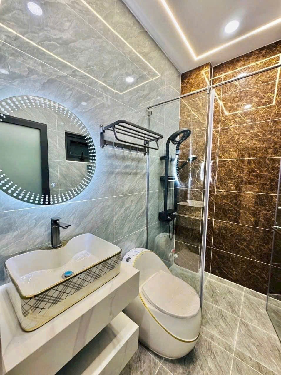 Siêu phẩm Căn Góc 5 Tầng - Khu Phân Lô Đồng Bộ - Mã Lò, Bình Tân