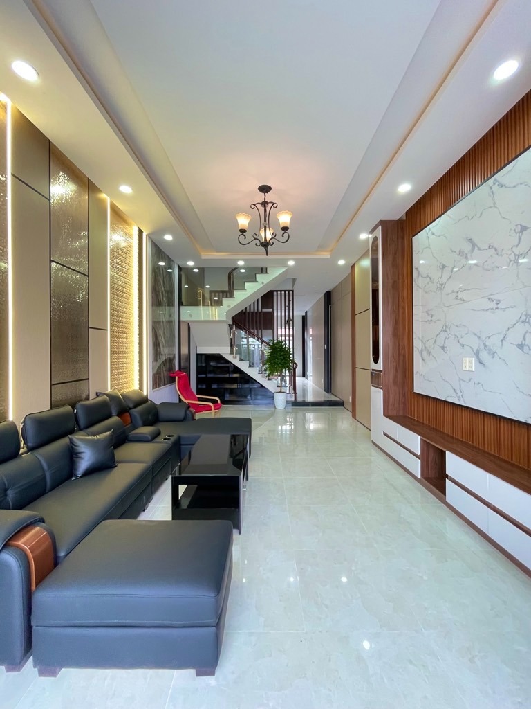 Bán Gấp Nhà Thẳng Cốt Thạnh Xuân 24, Quận 12 - 1 Trệt 2 Lầu, 4PN, Ô Tô Vào