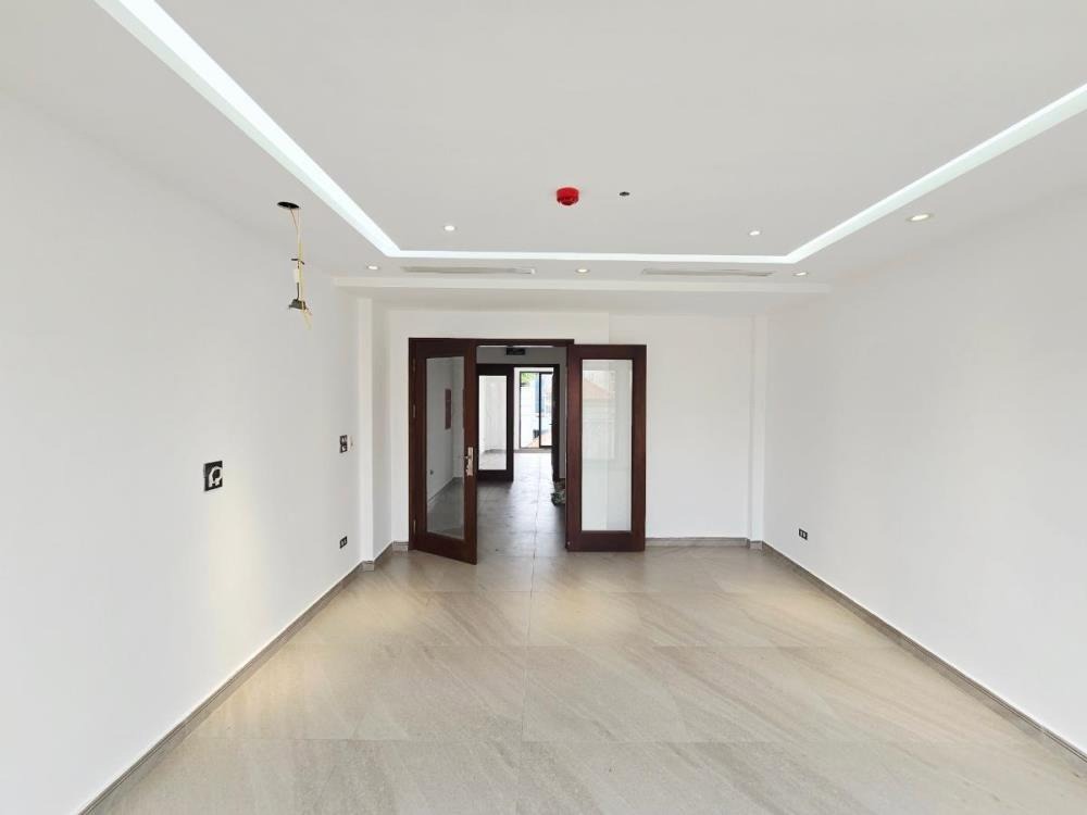 Phân Lô Xây Mới Hoàng Quốc Việt - 65m2, 7 Tầng, Lô Góc, Kinh Doanh - Giá Từ 31 Tỷ