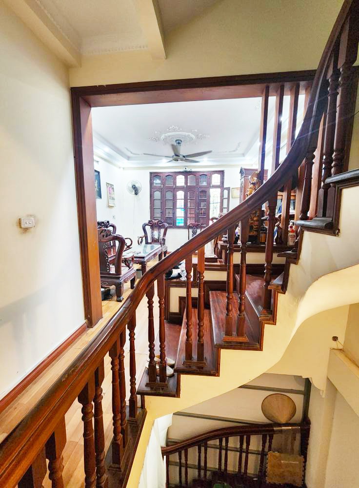 Bán Nhà Phố Pháo Đài Láng - 50m2, 5 Tầng, Kinh Doanh Đỉnh Cao