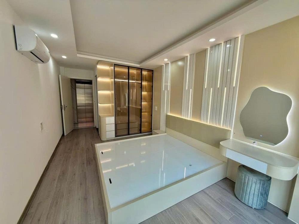 Nhà Đẹp Ba Đình - 6 Tầng, Thang Máy, Nội Thất Xịn - Giá 8 Tỷ