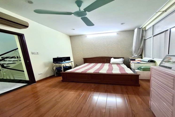 SIÊU PHẨM NHÀ ĐẸP NGỘP - CMT8 Q10 – NGANG HƠN 5M – 4 TẦNG – 56M². CHỈ 9.X