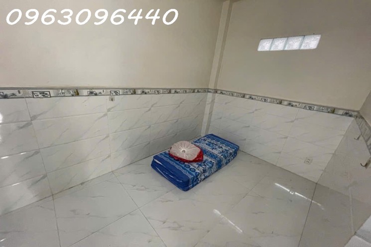 Bán Gấp Nhà Hẻm Oto Bùi Văn Ba, Quận 7, DT 36m2, 4 Tầng, 7PN, Sổ Đỏ, Giá Chỉ 5.5 Tỷ!