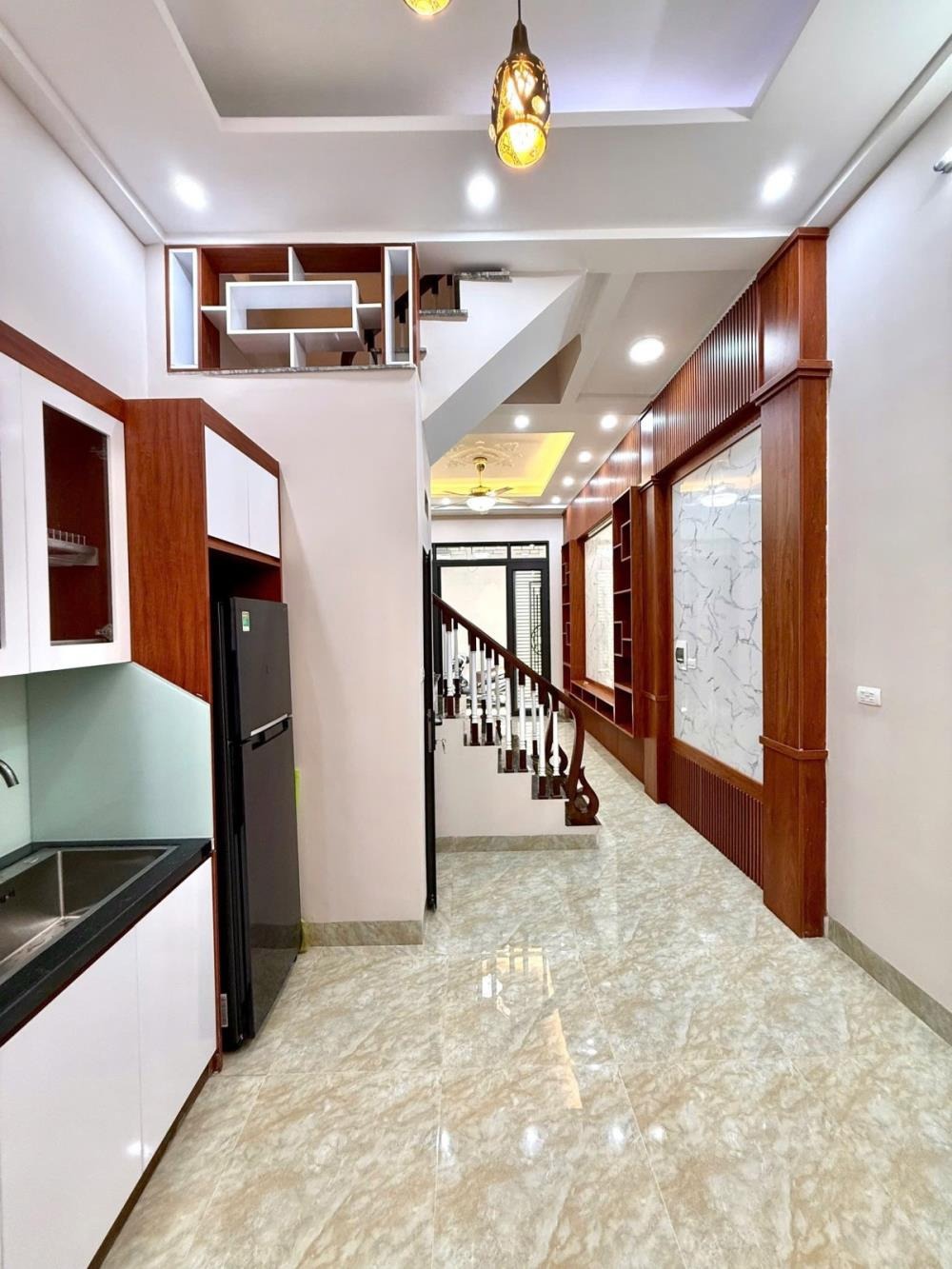 Bán Nhà Khương Trung, Thanh Xuân: Đẹp Full Nội Thất, Ngõ Rộng, Gần Ô Tô - Giá 8.8 tỷ