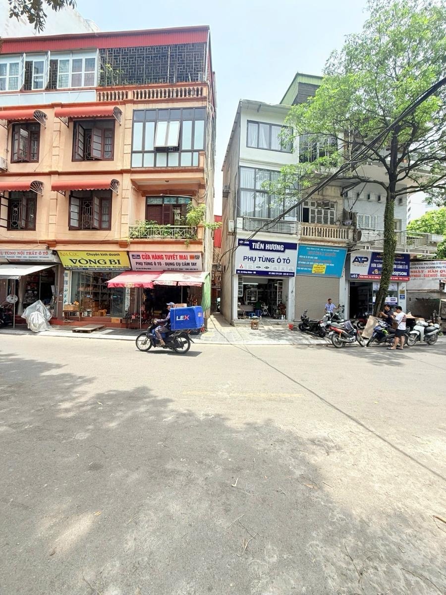 Bán Nhà Phố Tôn Đức Thắng 9.9 Tỷ - Thang Máy, 6 Tầng, Ô Tô