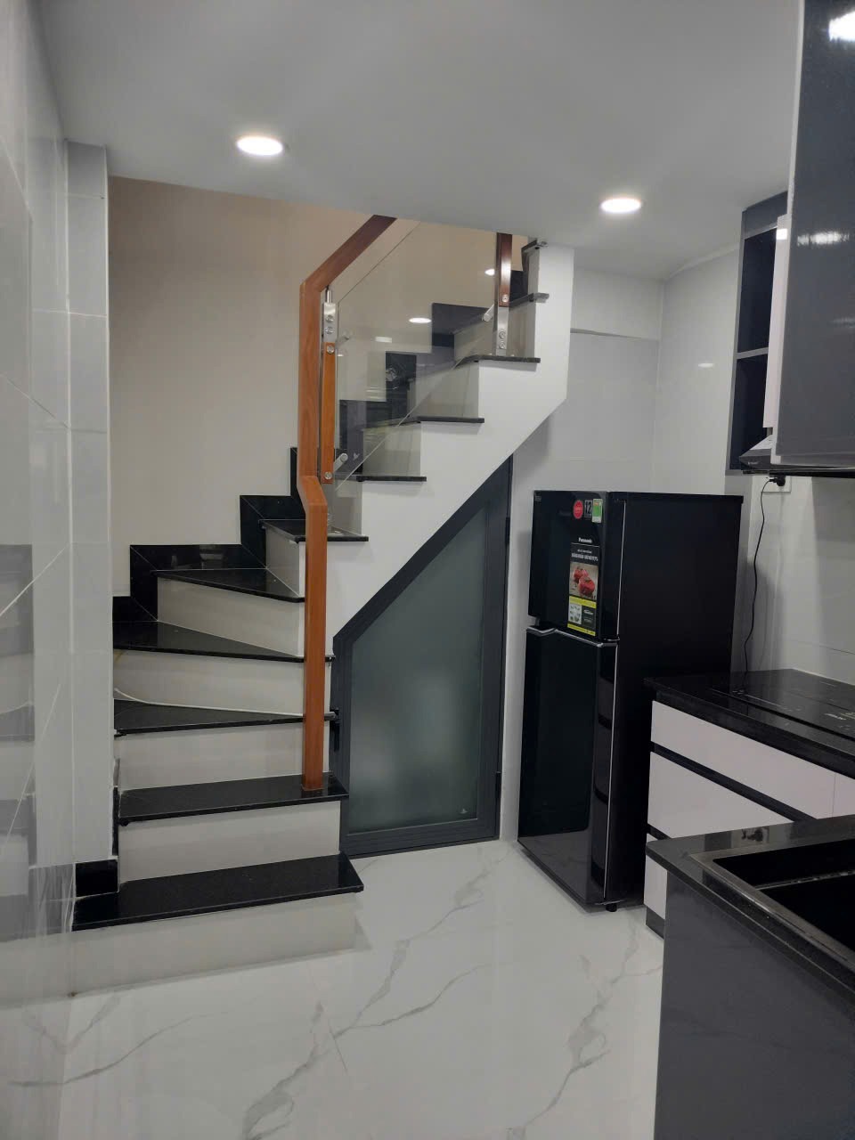 Siêu phẩm 5 tầng Nhật Tảo - Vị trí đắc địa, Tặng full nội thất cao cấp