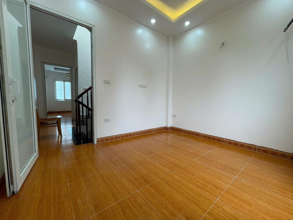 Nhà Hà Đông 5 Tầng, 6 Tỷ, Ô Tô Đỗ Cửa, Gần Trường Lê Quý Đôn