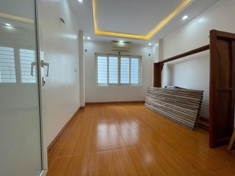 Nhà Hà Đông 5 Tầng, 6 Tỷ, Ô Tô Đỗ Cửa, Gần Trường Lê Quý Đôn