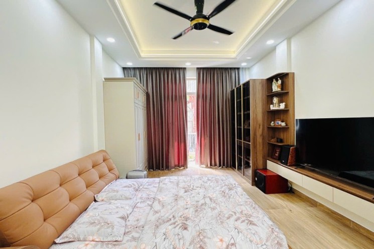 MẶT TIỀN KINH DOANH QUẬN 1 - 63M2 (4X15) 3 TẦNG – NHÀ MỚI, NỘI THẤT CAO CẤP – 18.5 TỶ