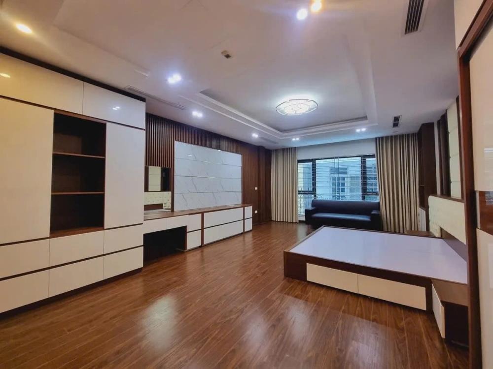Nhà Phố Nguyễn Lương Bằng 58m² 7 Tầng, Thang Máy, Ô Tô Đỗ, Giá 32 tỷ - Vị Trí Đắc Địa