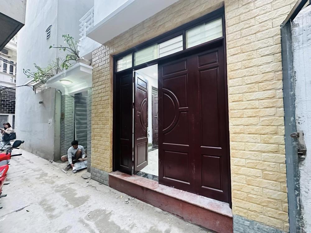 🏡 Nhà Mặt Tiền Hoàng Hoa Thám 49m² - 5 Tầng - Giá 7.9 Tỷ