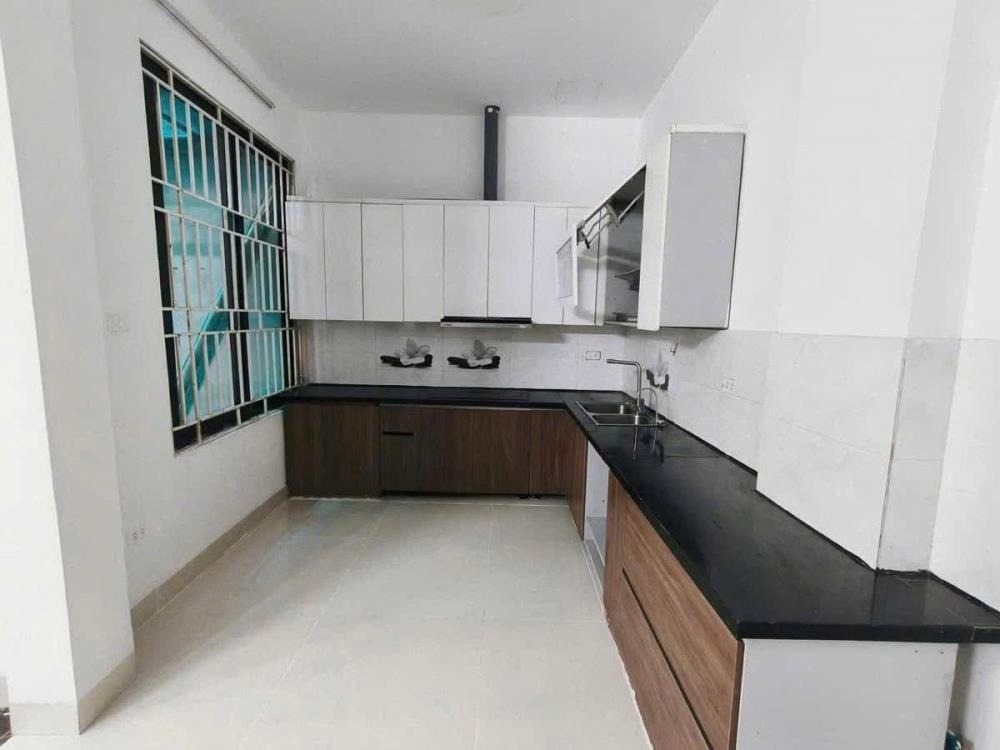 🏡 Nhà Mặt Tiền Hoàng Hoa Thám 49m² - 5 Tầng - Giá 7.9 Tỷ