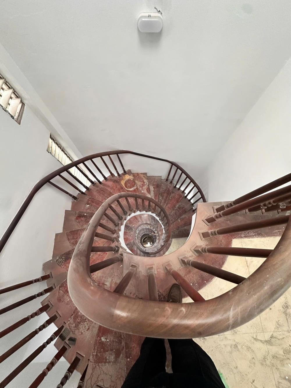 🏡 Nhà Mặt Tiền Hoàng Hoa Thám 49m² - 5 Tầng - Giá 7.9 Tỷ