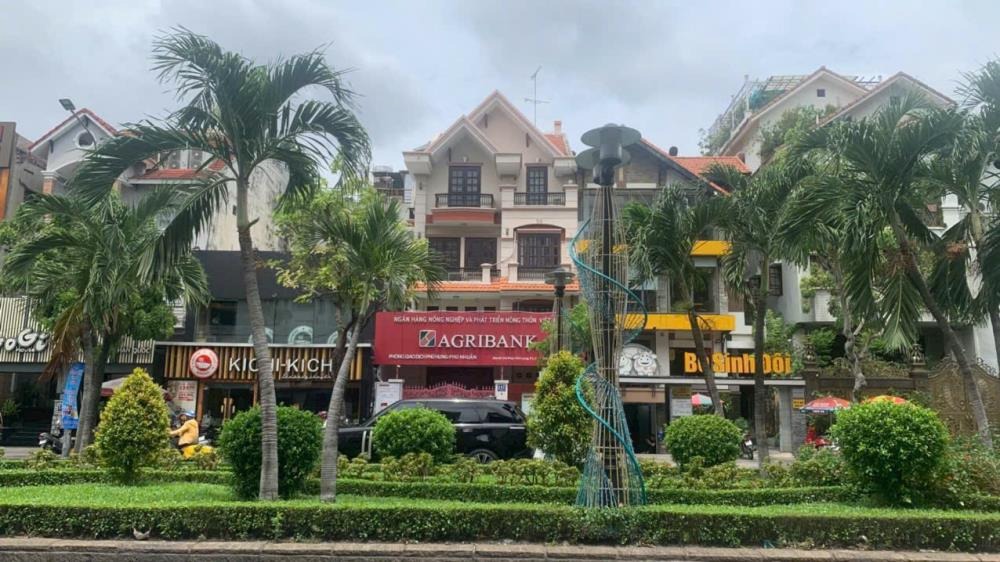 Bán Gấp Nhà Mặt Tiền Phan Xích Long, Phú Nhuận - 68 Tỷ, Dòng Tiền Ổn Định
