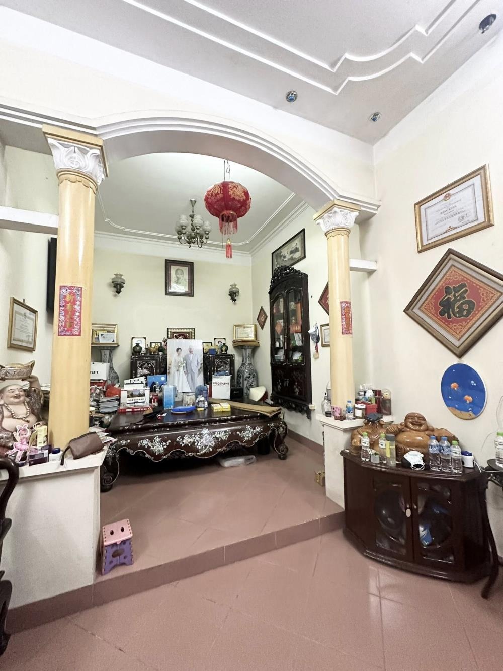 Bán Nhà Xuân Thuỷ - 158m2, 4 Tầng, Mặt Tiền 9m, Ô Tô Đỗ Cửa, Giá 41 Tỷ