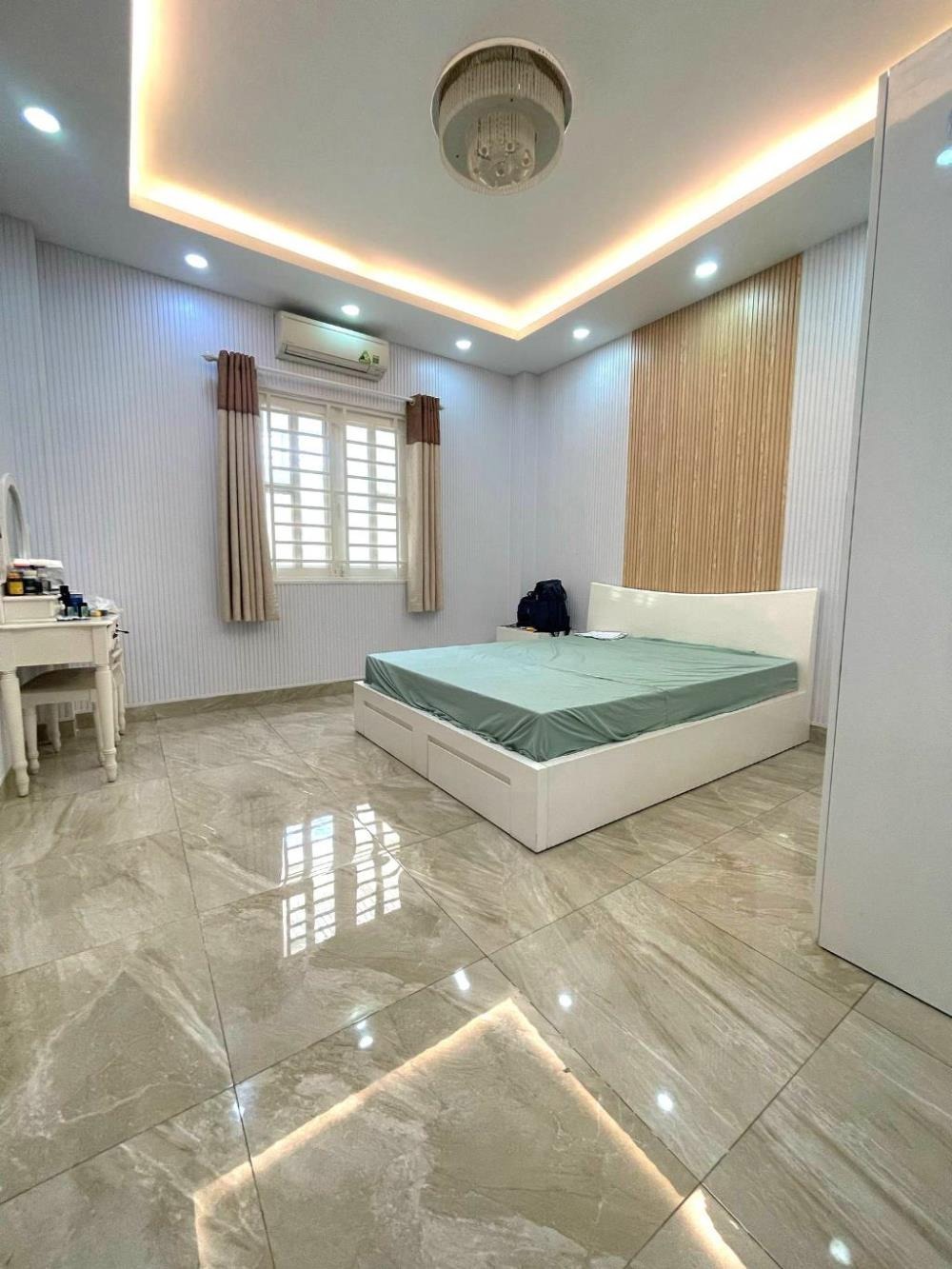 Bán nhà hxt Âu Cơ, Tân Phú - 3 Tầng, 84m2, Giá 11.3 Tỷ
