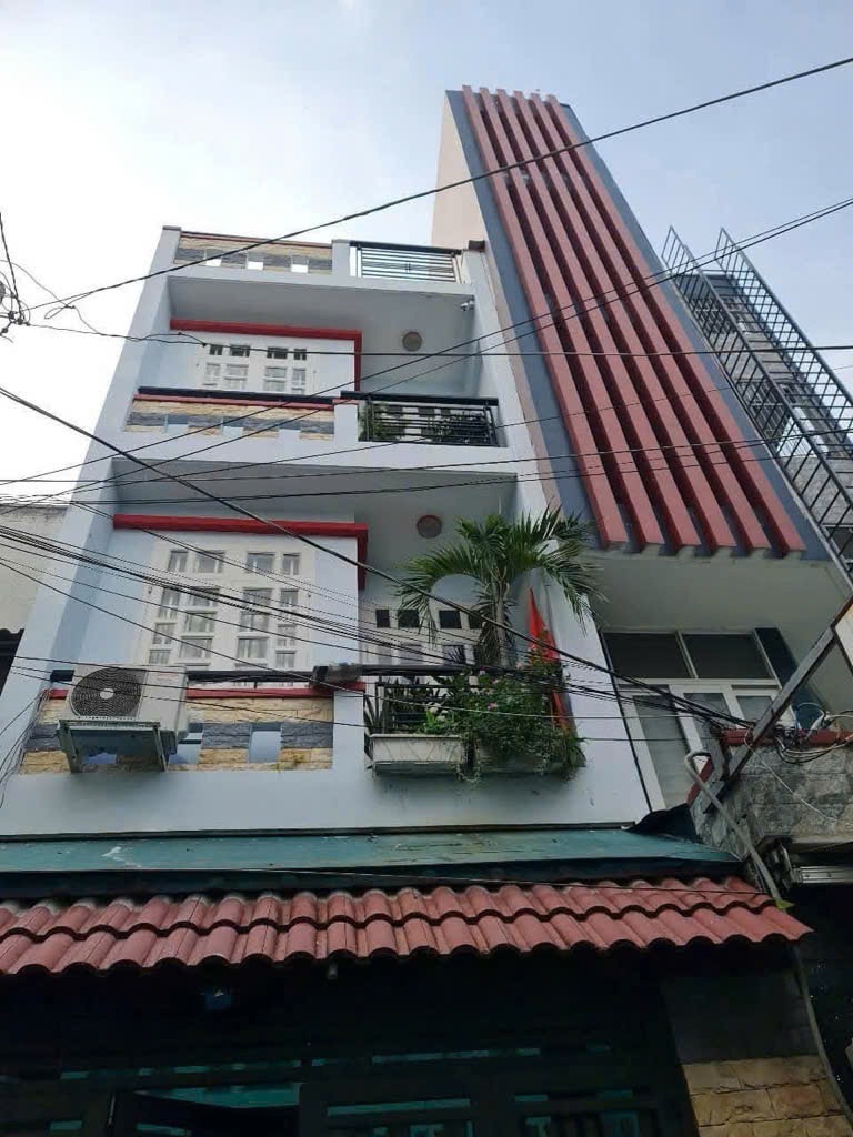 Siêu phẩm 3 Tầng - Lê Văn Quới - Vị trí đắc địa - Giá chỉ 6 tỷ 250