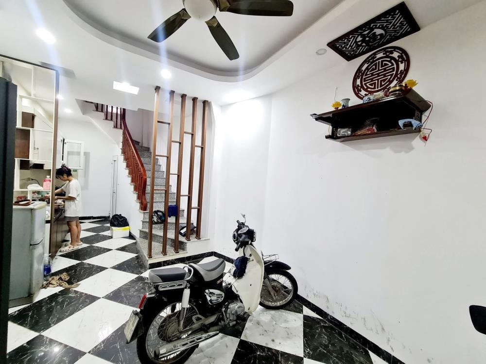 Bán nhà phố Hà Đông: 31m2, 5 tầng, 5.3m mặt tiền, mới đẹp, gần phố