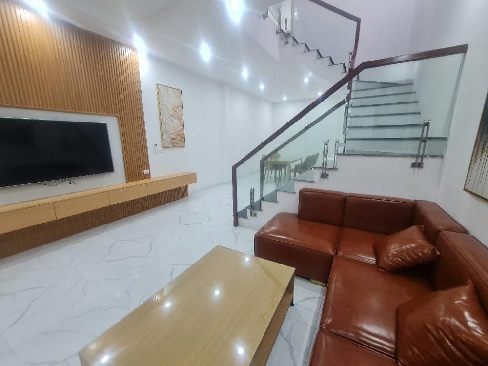 Nhà phố Hoàng Hoa Thám - Vị trí đắc địa, 3 tầng, 58m2 - 8 tỷ