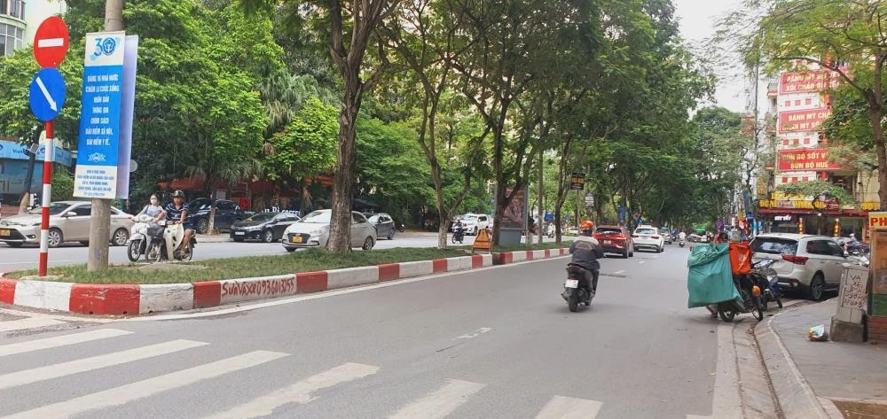 Bán tòa nhà 9 tầng, mặt tiền Trần Đăng Ninh, Cầu Giấy - Vị trí đắc địa, doanh thu cao