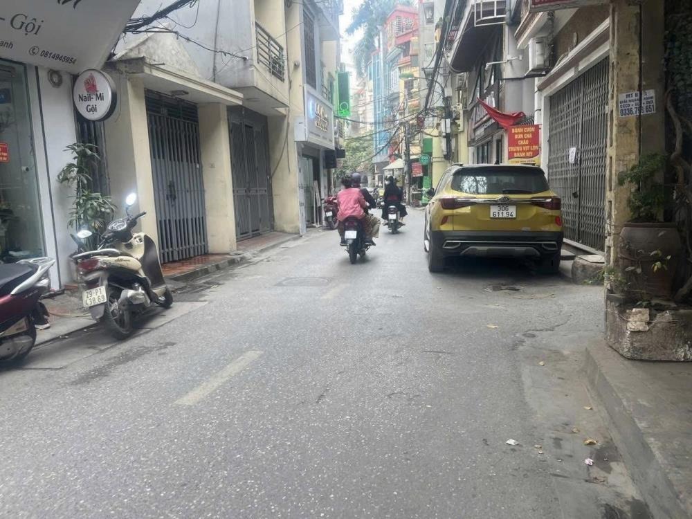 Bán Nhà Mặt Phố Cầu Giấy 210m2 - 5 Tầng, Lô Góc 3 Mặt Thoáng, Giá 58 Tỷ