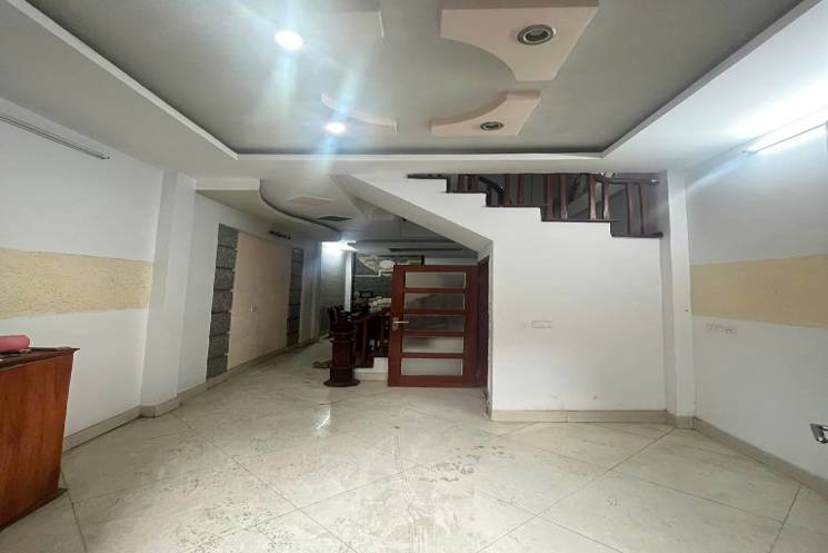 Bán nhà phố Mạc Thái Tông, 5 tầng 4 ngủ, tiện ích ngập tràn, DT 44m2 - Giá nhỉnh 9 Tỷ