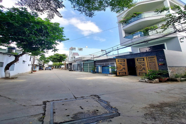 BÁN GẤP ĐẤT MẶT TIỀN THẠNH LỘC 52 – Q.12 – 1.233M2 (1.033M2 THỔ CƯ) – CHỈ 13,5 TỶ